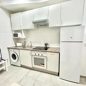 Apartamento Metro Avenida De America 01, Madrid